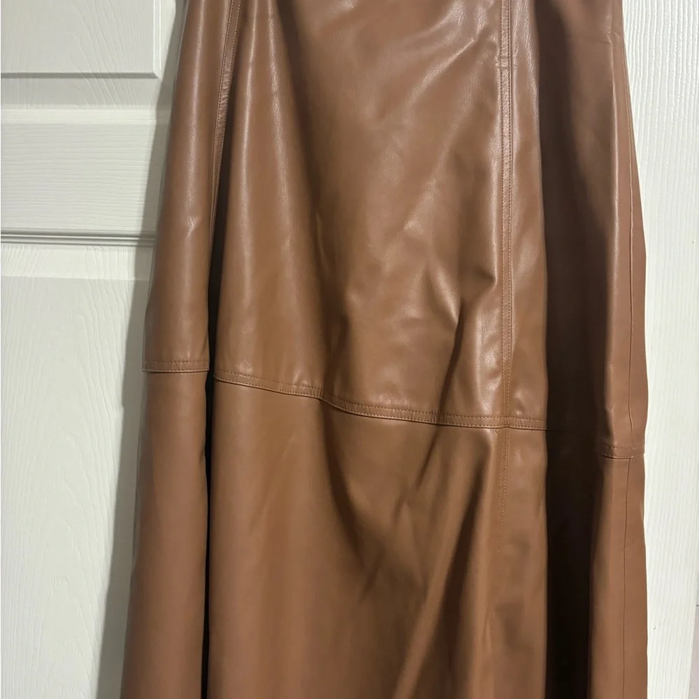 Zara faux leather skirt - Picture 2 of 4